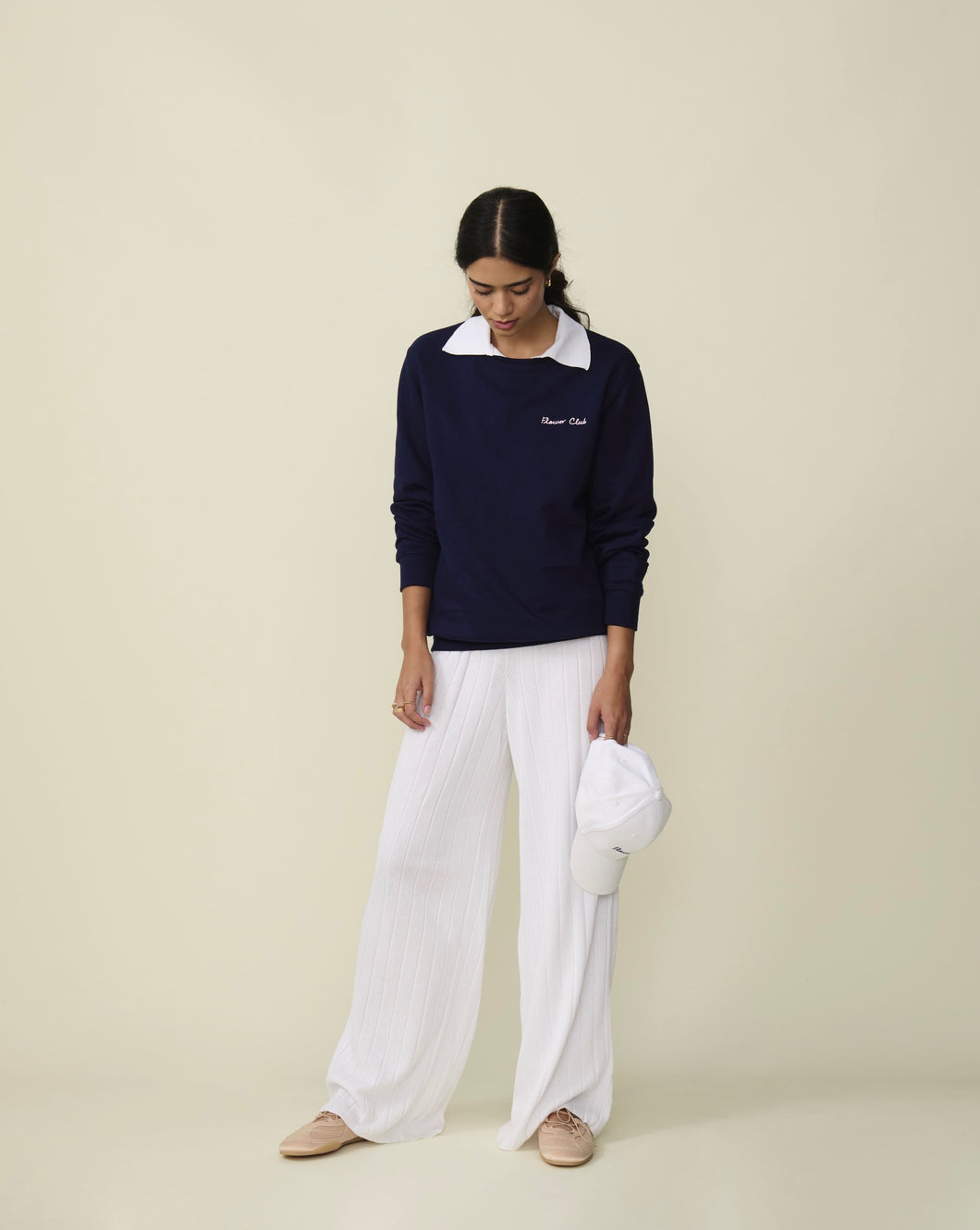 Load image into Gallery viewer, FLOWER MOTIF SWEATSHIRT
