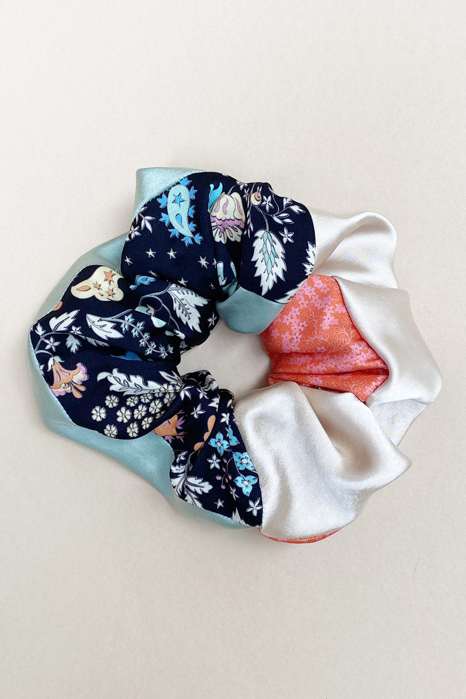SCRAP SCRUNCHIE