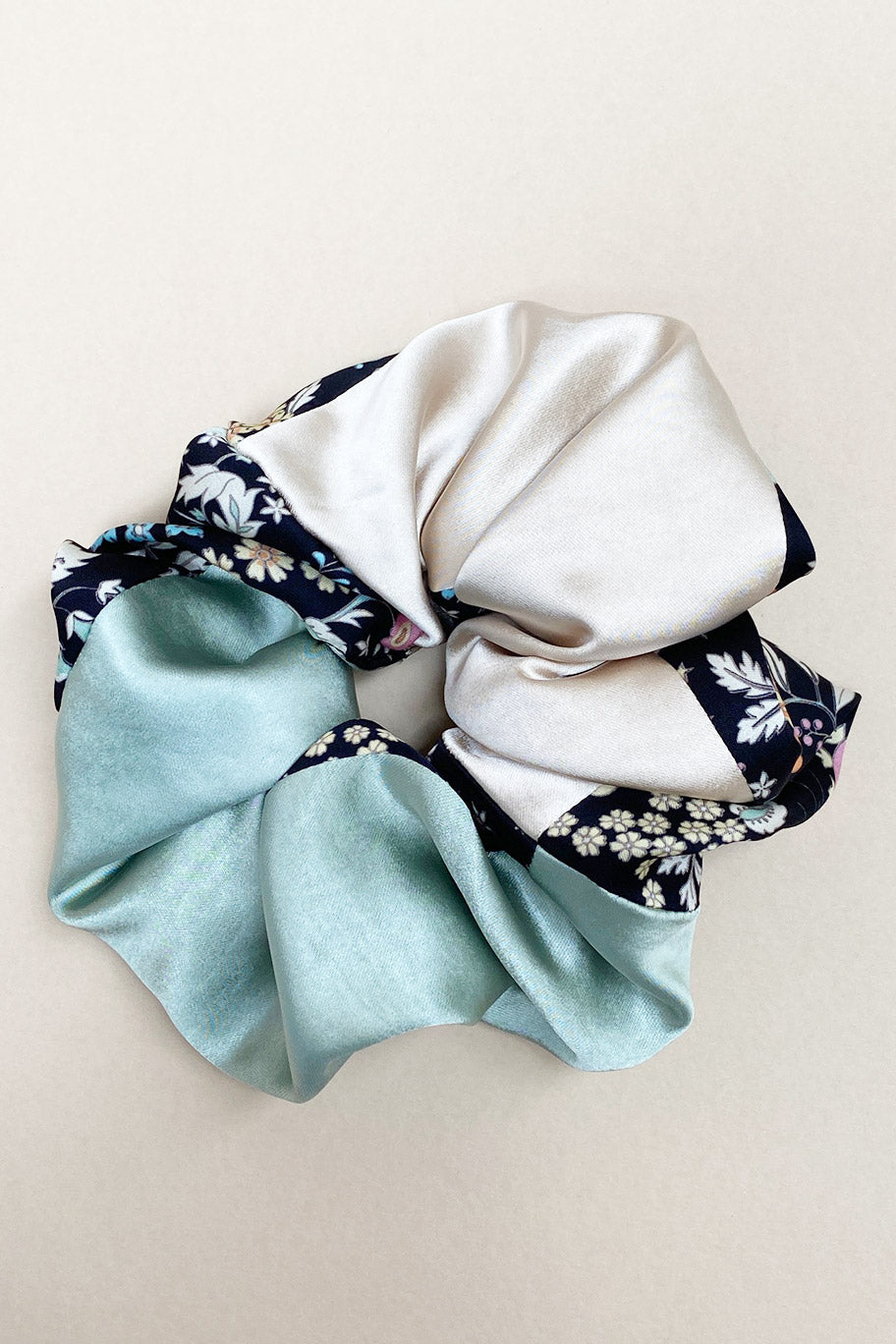 SCRAP SCRUNCHIE